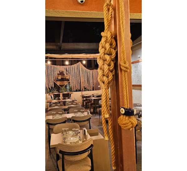 Patron Şapkalı Meyhane - 11. Fotoğraf Patron Şapkalı Meyhane - 11. Fotoğraf